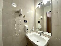 Amaks City Hotel