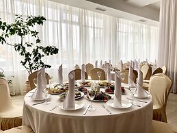 Amaks City Hotel