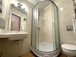 Amaks City Hotel