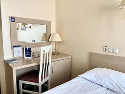 Amaks City Hotel