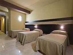 Melqart Hotel