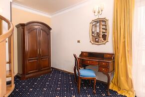 Festa Winter Palace