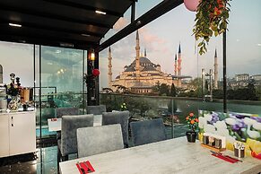 Aristocrat Hotel