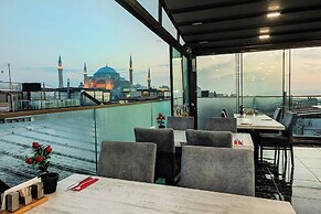 Aristocrat Hotel