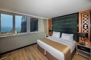 Aristocrat Hotel