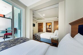 Aristocrat Hotel