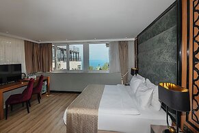 Aristocrat Hotel