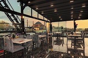 Aristocrat Hotel