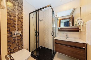 Aristocrat Hotel