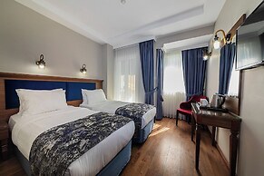 Aristocrat Hotel