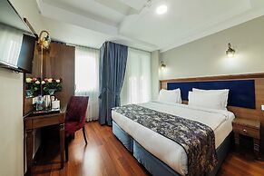 Aristocrat Hotel