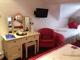 Pelham Lodge