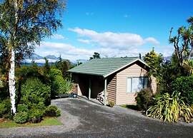 The Chalets Motel