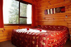 The Chalets Motel