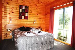 The Chalets Motel