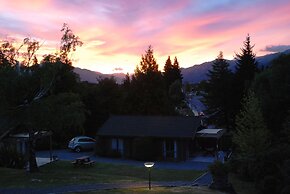 The Chalets Motel