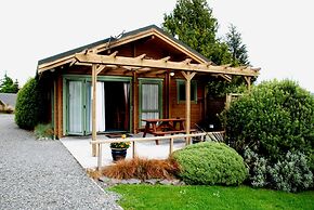 The Chalets Motel