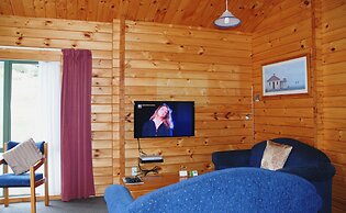 The Chalets Motel