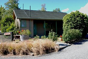 The Chalets Motel