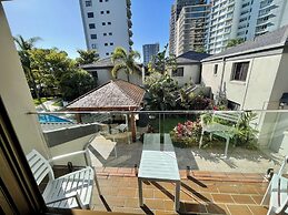 Burleigh Palms Holiday Apartments