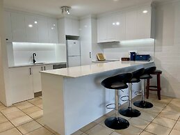 Burleigh Palms Holiday Apartments