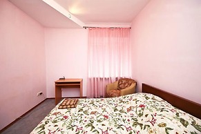 Moscow Kremlin Deluxe Apartment