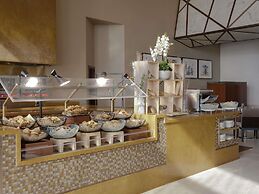 Swissotel Al Ghurair