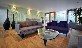 Lifehouse Spa & Hotel