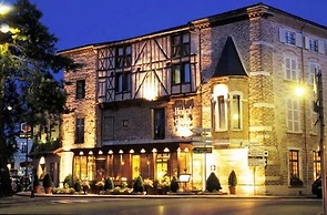 Hôtel de La Tour