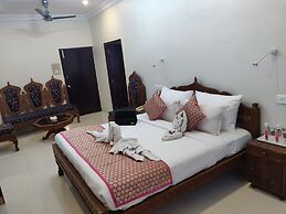 Chandra Inn