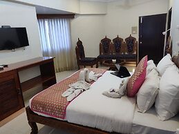 Chandra Inn