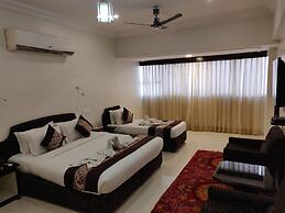 Chandra Inn
