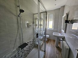 Casablanca Hotel Studios