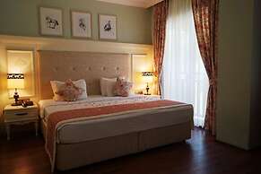 Padok Premium Hotel and Stables