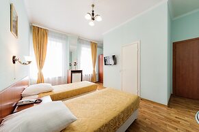 Tonika Hotel