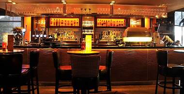 Mondo Hotel