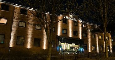 Mondo Hotel