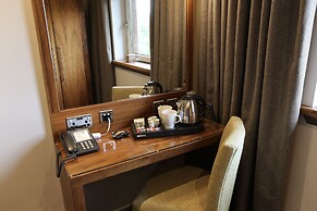 Mondo Hotel