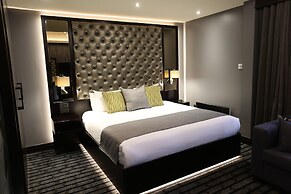 Mondo Hotel