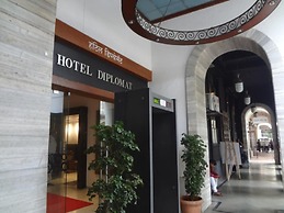 Diplomat Hotel
