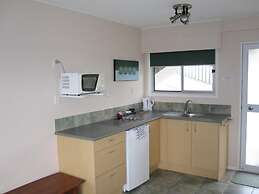 Cook's Lookout Motel