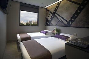 Hotel 81 Premier Hollywood