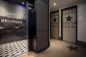 Hotel 81 Premier Hollywood