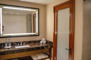 VOGO Abu Dhabi Golf Resort & Spa