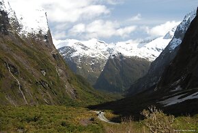 Tasman Holiday Parks - Te Anau