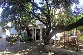 Hôtel Le Petit Manoir Provence