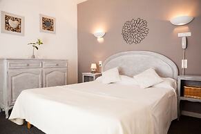 Hôtel Le Petit Manoir Provence