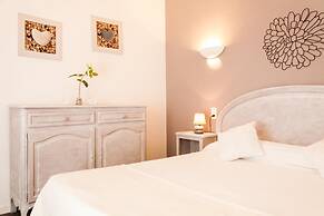 Hôtel Le Petit Manoir Provence