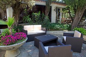 Hôtel Le Petit Manoir Provence