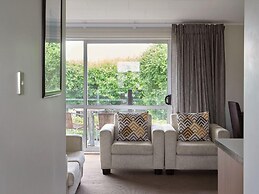 Suncourt Hotel & Conference Centre